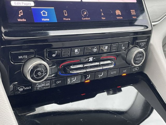 Used 2021 Jeep Grand Cherokee L Overland w/ Luxury Tech Group IV AWD/4WD image 33