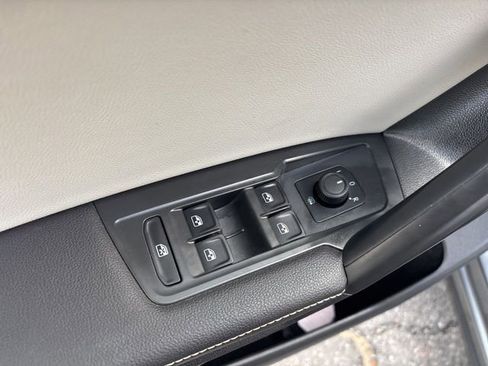 Used 2022 Volkswagen Tiguan S AWD/4WD image 16