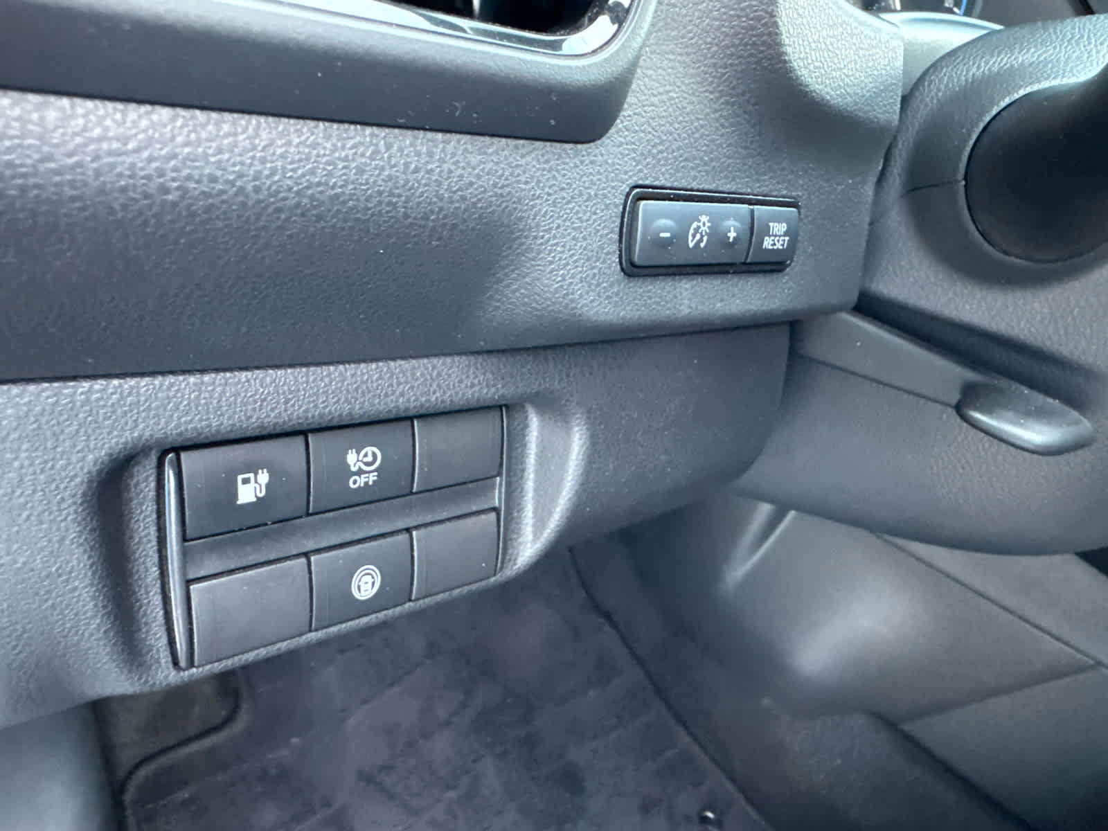 Used 2025 Nissan Leaf S FWD image 19