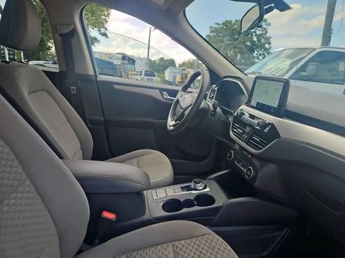 Used 2020 Ford Escape SE FWD image 6
