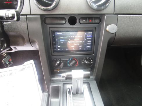 Used 2007 Ford Mustang Coupe RWD image 13