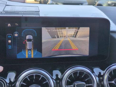 New 2026 Mercedes-Benz GLA 250 4MATIC image 12