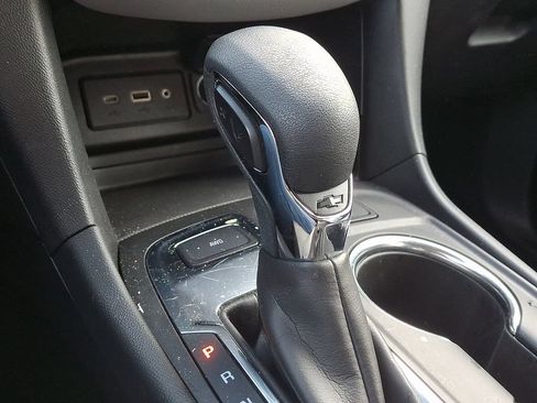 Used 2024 Chevrolet Equinox LT AWD/4WD image 16