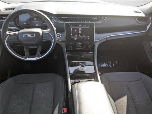 Used 2023 Jeep Grand Cherokee L Laredo RWD image 15