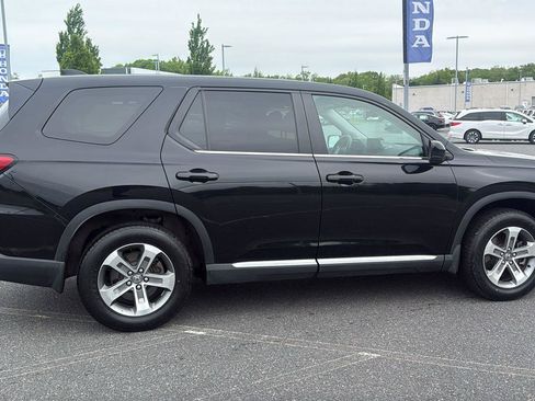 Used 2025 Honda Pilot EX-L image 4
