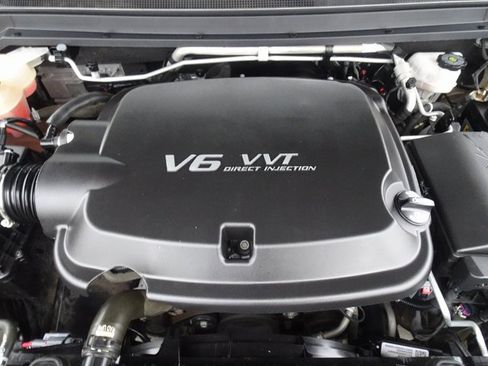 Used 2022 GMC Canyon AT4 w/ Trailering Package image 13