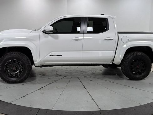 Certified 2025 Toyota Tacoma TRD Sport image 8