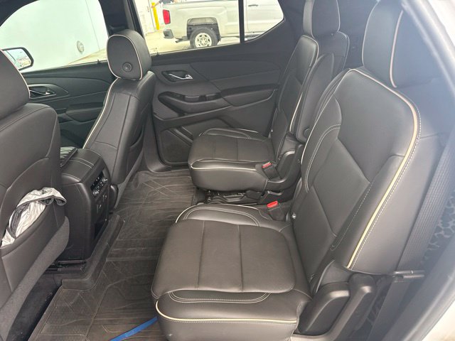 Used 2023 Chevrolet Traverse Premier w/ Redline Edition FWD image 16