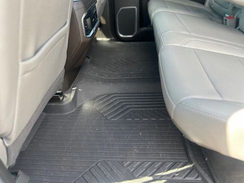 Used 2024 Chevrolet Silverado 1500 LTZ image 18