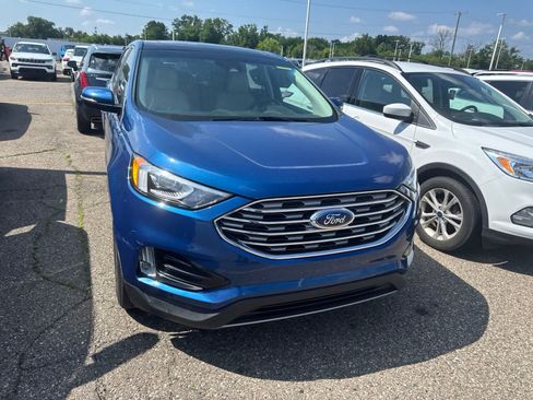 Used 2020 Ford Edge Titanium FWD image 5