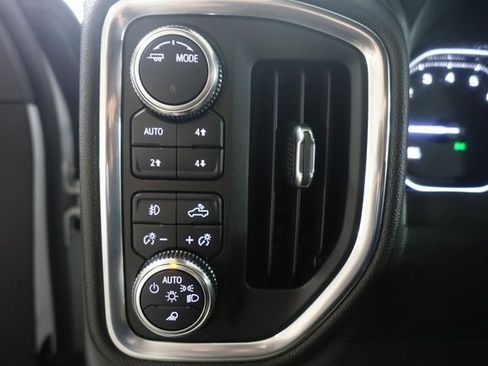 Used 2022 GMC Sierra 1500 AT4 image 18