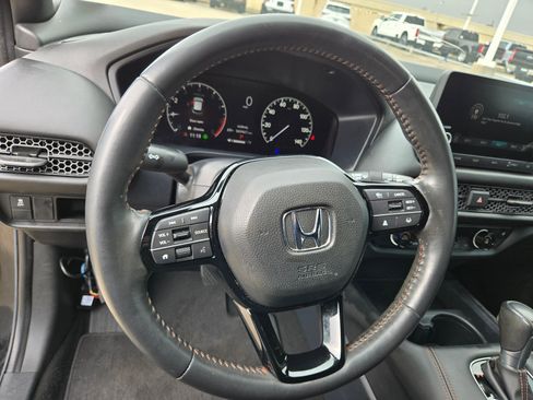 Used 2023 Honda HR-V Sport image 14