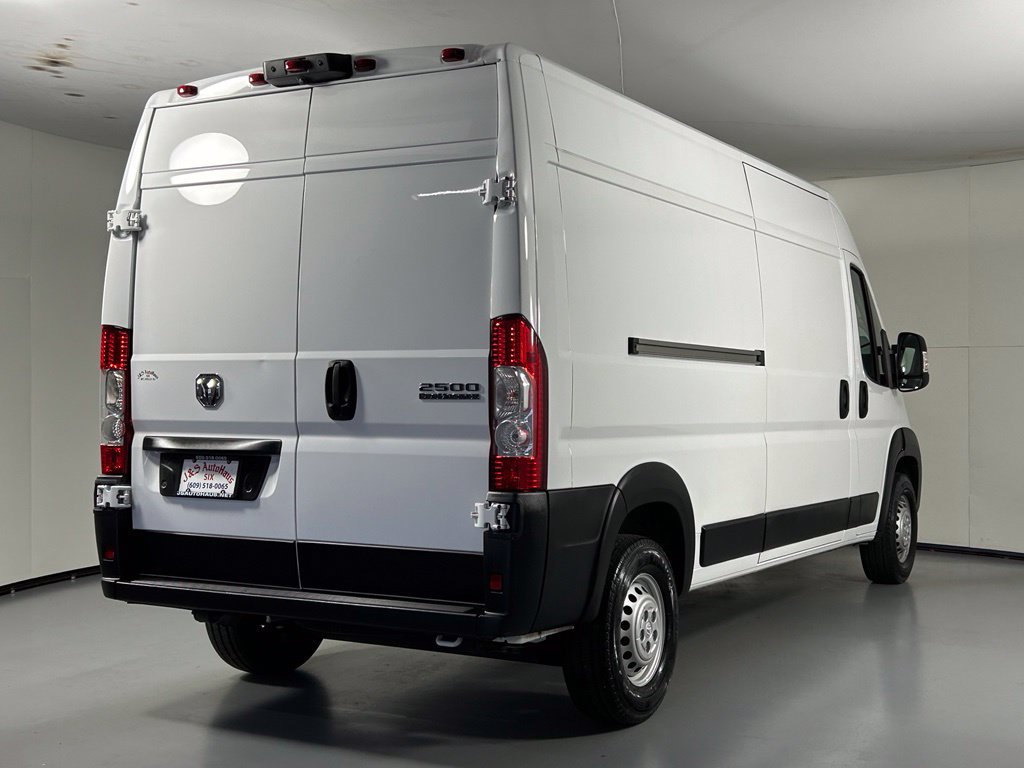Used 2026 RAM ProMaster 2500 w/ Convenience Group FWD image 7