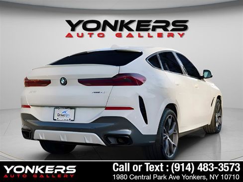 Used 2022 BMW X6 xDrive40i w/ Executive Package image 11