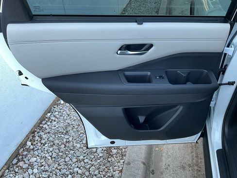 New 2026 Nissan Pathfinder SL image 22