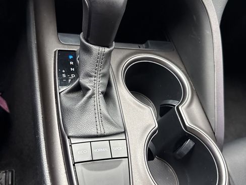Used 2023 Toyota Camry SE image 18