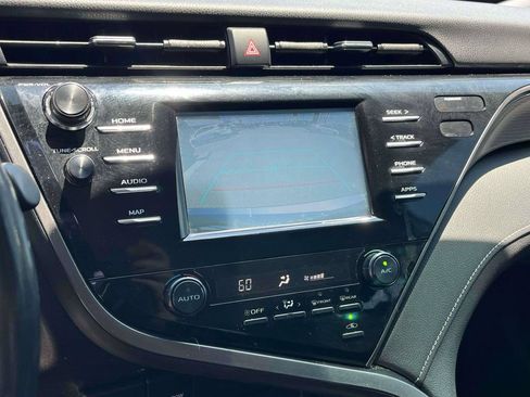Used 2019 Toyota Camry SE FWD image 20