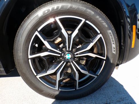 Certified 2023 BMW X4 xDrive30i w/ M Sport Package image 8