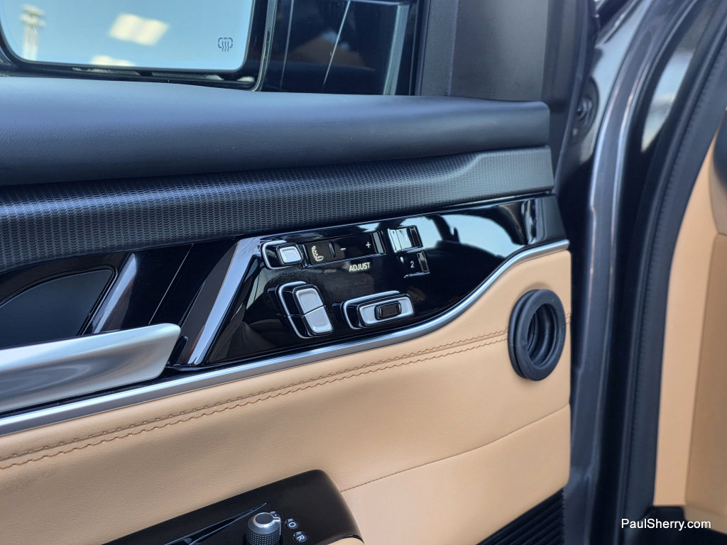 Used 2026 Jeep Grand Wagoneer Summit AWD/4WD image 26