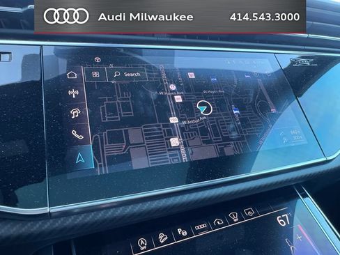 Used 2024 Audi SQ8 Prestige AWD/4WD image 21