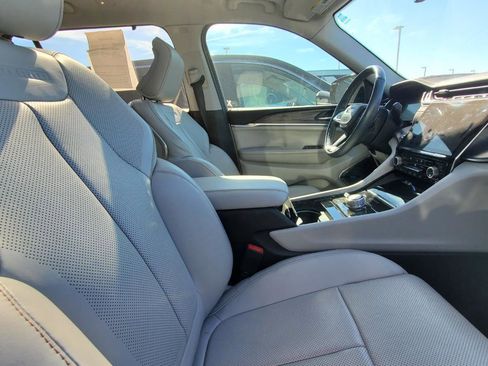 Used 2021 Jeep Grand Cherokee L Overland w/ Advanced Protech Group III image 4