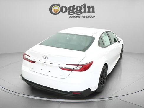 New 2026 Toyota Camry SE FWD image 15
