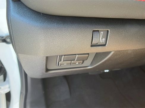 New 2025 Chevrolet Colorado Z71 image 19