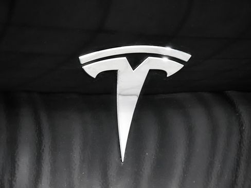Used 2021 Tesla Model Y Long Range AWD/4WD image 73