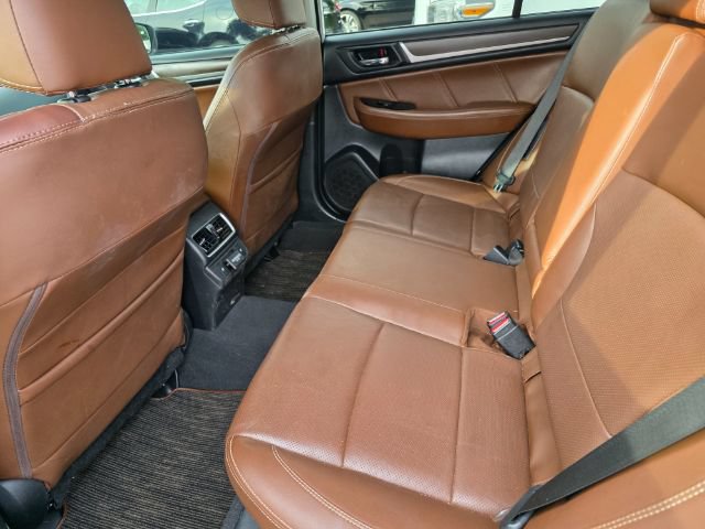 Used 2018 Subaru Outback 2.5i Touring w/ Popular Package #3 AWD/4WD image 9