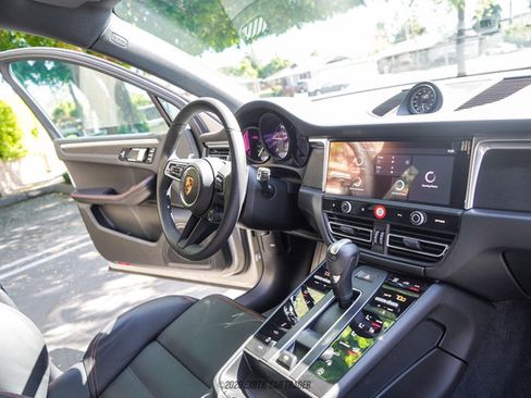 Used 2025 Porsche Macan GTS image 52