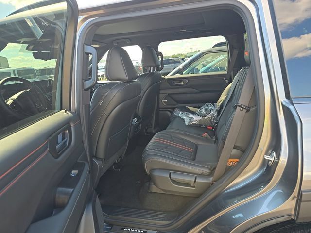 Used 2026 Nissan Armada PRO-4X AWD/4WD image 12