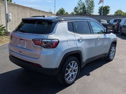 Used 2025 Jeep Compass Limited AWD/4WD image 6