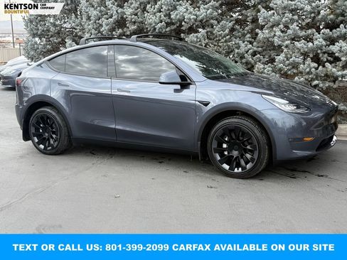 Used 2023 Tesla Model Y AWD image 12