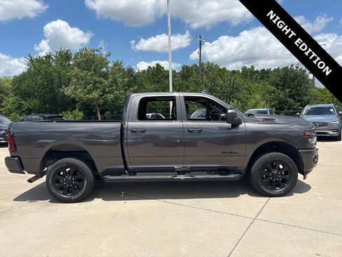 Used 2025 RAM 2500 Big Horn AWD/4WD image 4