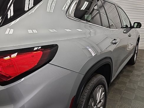 New 2026 Buick Enclave Preferred w/ Power Package image 9