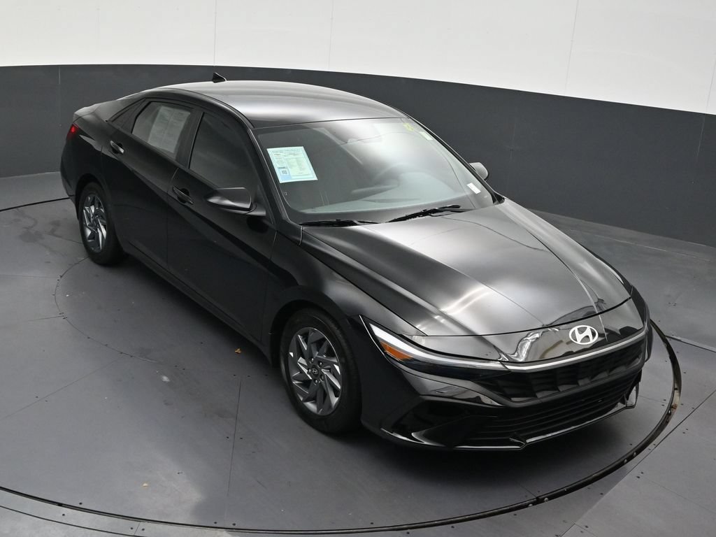 Used 2024 Hyundai Elantra SEL FWD image 21