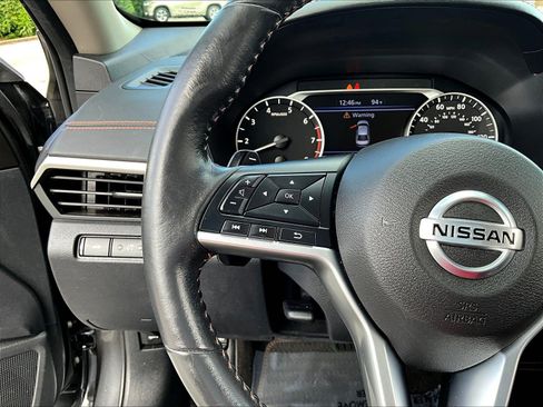Certified 2022 Nissan Altima 2.5 SR FWD image 11