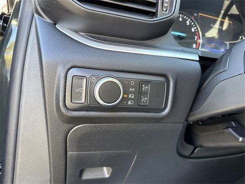 Used 2022 Ford Explorer XLT image 23