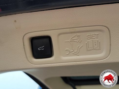 Used 2019 Lincoln Navigator Select RWD image 15