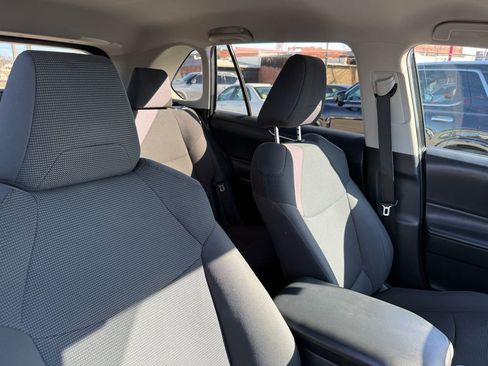 Used 2019 Toyota RAV4 LE w/ Carpet Mat Package image 16