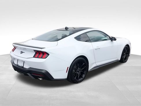 Used 2024 Ford Mustang Coupe RWD image 8
