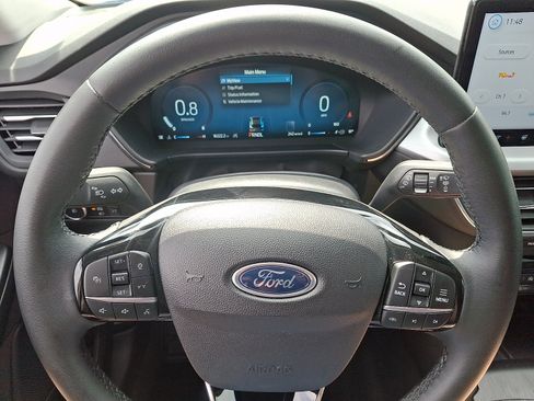 Used 2023 Ford Escape Platinum w/ Premium Technology Package AWD/4WD image 19