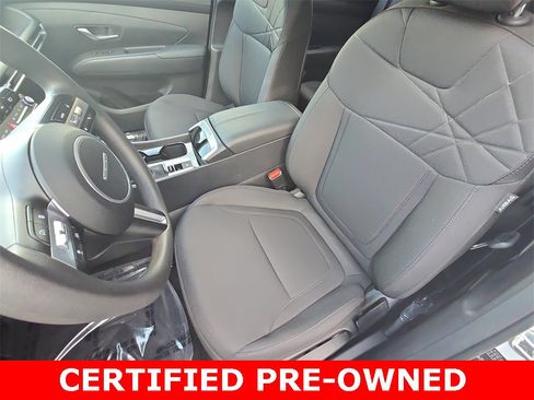 Used 2025 Hyundai Tucson SE image 15