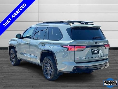 Used 2025 Toyota Sequoia Platinum AWD/4WD image 5