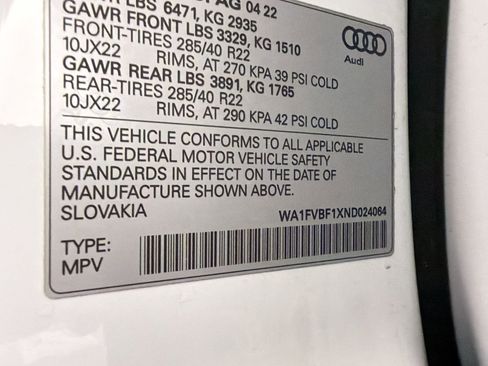 Used 2022 Audi Q8 Prestige w/ Prestige Package image 18