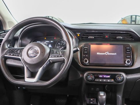 Used 2021 Nissan Kicks SV image 17