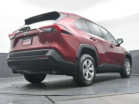 Certified 2020 Toyota RAV4 LE image 33