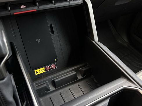 Used 2025 Toyota Tundra Limited image 21