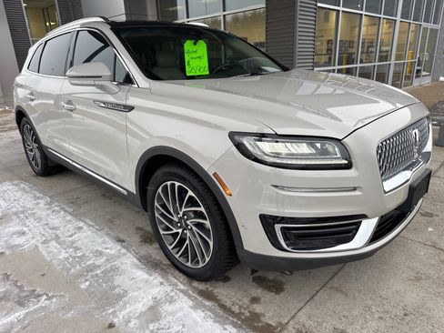 Used 2020 Lincoln Nautilus Reserve w/ Equipment Group 201A image 9