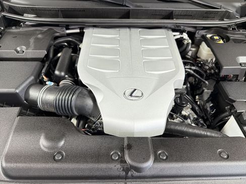 Used 2023 Lexus GX 460 Luxury w/ Sport Design Package AWD/4WD image 28